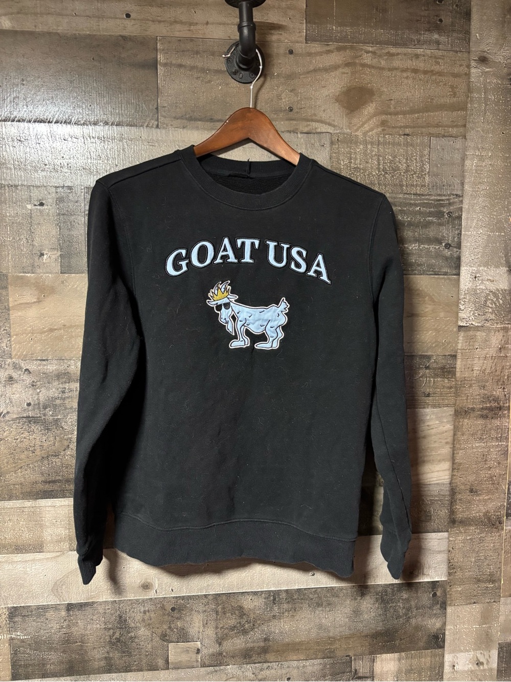 GOAT USA Black Graphic Crewneck Sweatshirt Youth XL